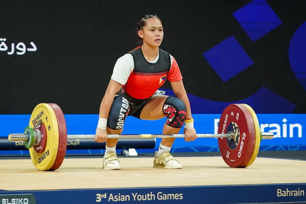 Jhodie Peralta competes in the women’s 53kg weightlifting event at the SEA Games in Chonburi, Thailand. [POC Media Pool]