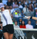 Swiatek cruises past Bouzkova at Australian Open