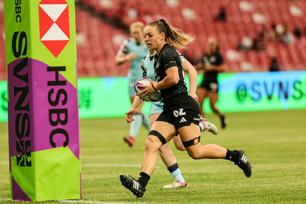 The New Zealand Women’s team pulls off a 64-0 win over Great Britain. [photo credit: HSBC SVNS]