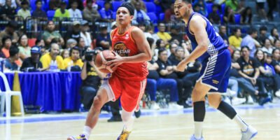 Jerom Lastimosa drives to the basket during the Rookies-Sophomores match against the Juniors in the PBA All-Star opener. [photo credit: Peter Baltazar, PBA pool]