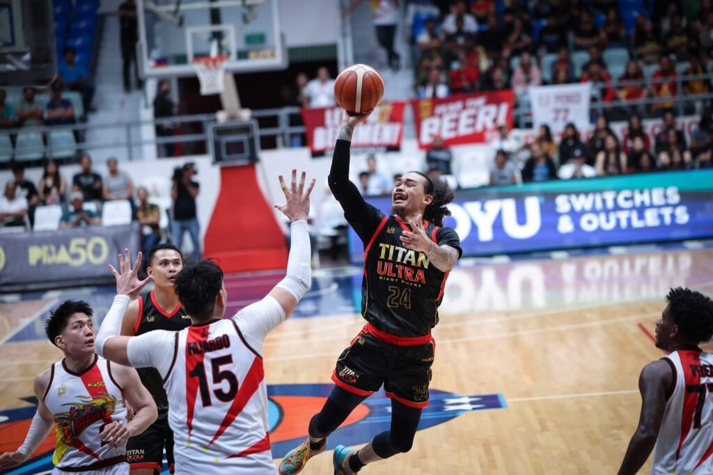 Munzon delivers in the clutch, Gilmore dominates inside—Titan Ultra takes down the champs [PBA Images]