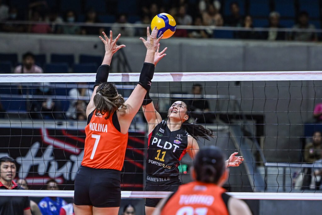 Kim Dy leads PLDT with 19 points in semifinal-clinching win. [PVL Images]