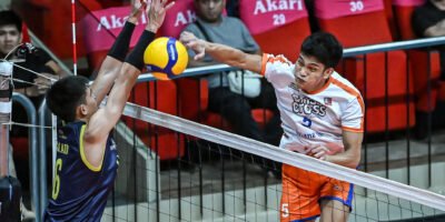 Jude Garcia delivers a crucial attack to help secure Criss Cross’ fourth-set win. [Spikers Turf photo]