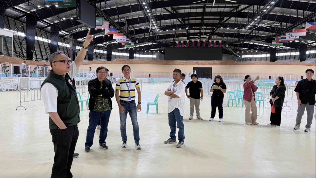 PHILCYCLING president Abraham “Bambol” Tolentino checks on the progress of preparations at the Tagaytay CT Velodrome. [photo credit: PhilCycling]