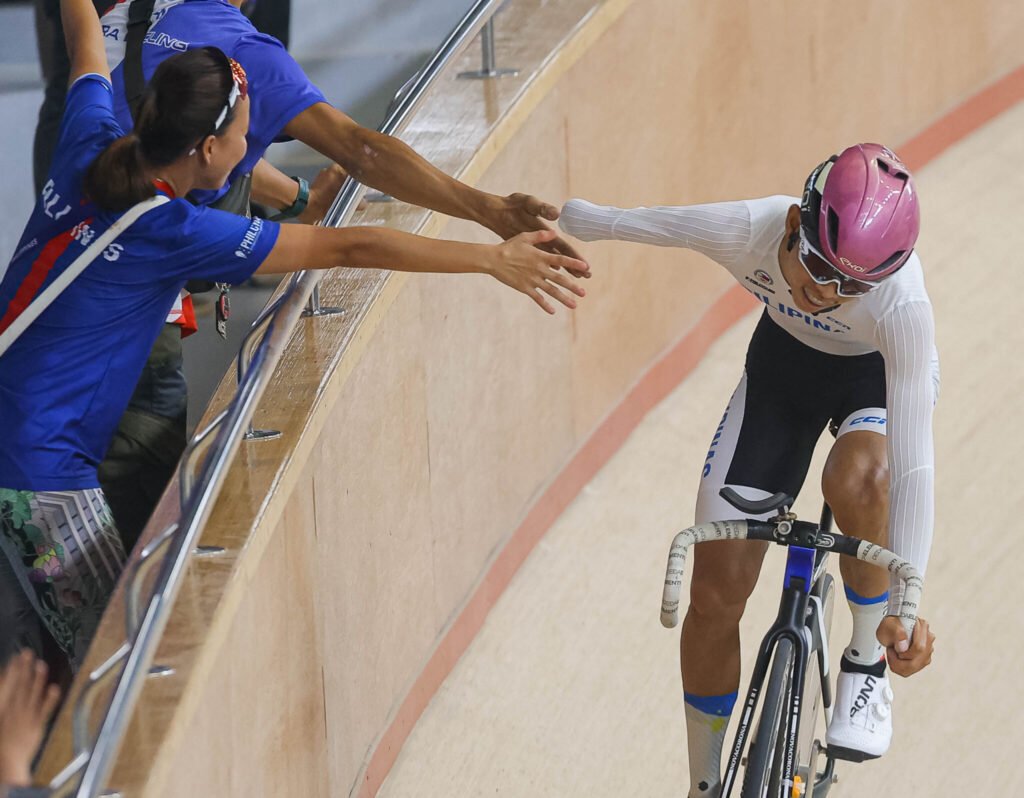 Lee earns points toward Paralympic qualification. [PhilCycling photo]