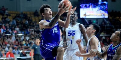 Justin Arana leads Converge past TNT in a must-win game to keep their postseason dreams alive. [photo credit: Peter Baltazar]