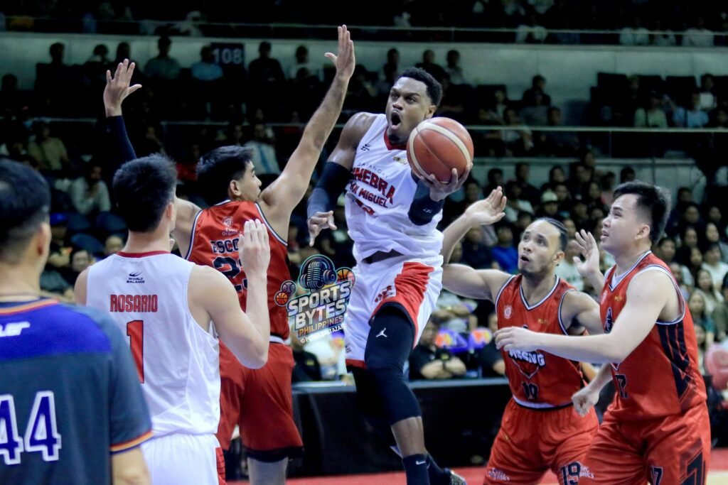 Justin Brownlee leads Ginebra’s comeback with a composed 21-point performance. [photo credit: Peter Baltazar]