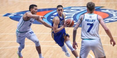 Zavier Lucero of the Magnolia Hotshots in action during the game. [PBA Images]