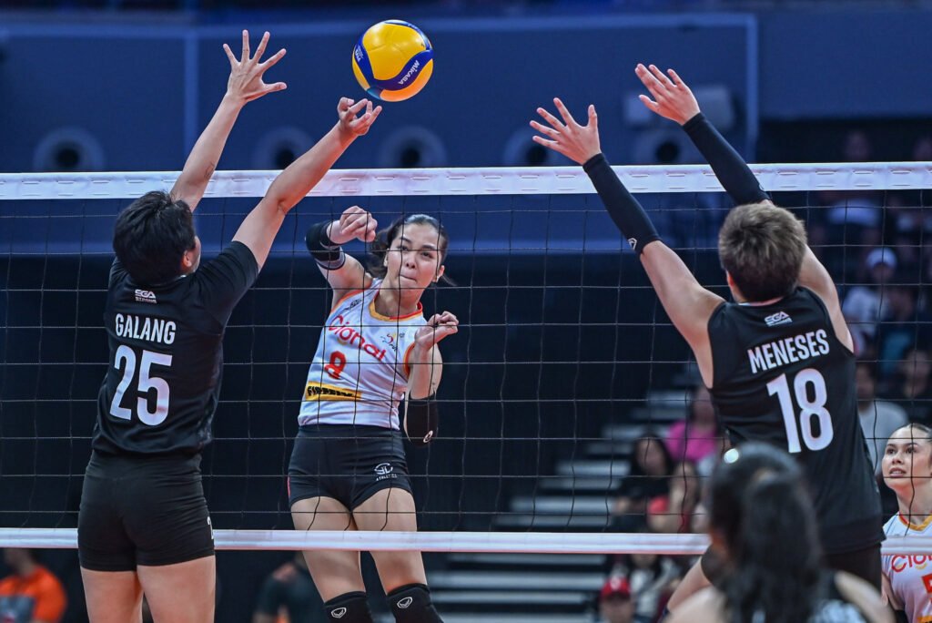 Erika Santos leads Cignal’s offensive charge in a dominant semifinal win [PVL Images]