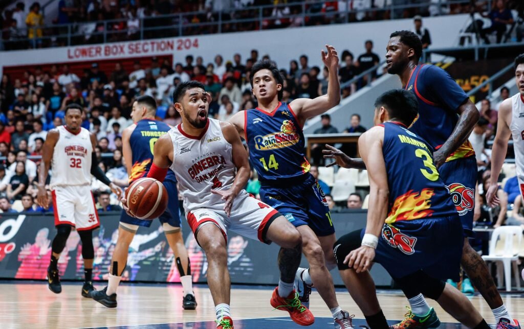RJ Abarrientos played a key role in Ginebra’s semifinals victory over Rain or Shine. [PBA Images]