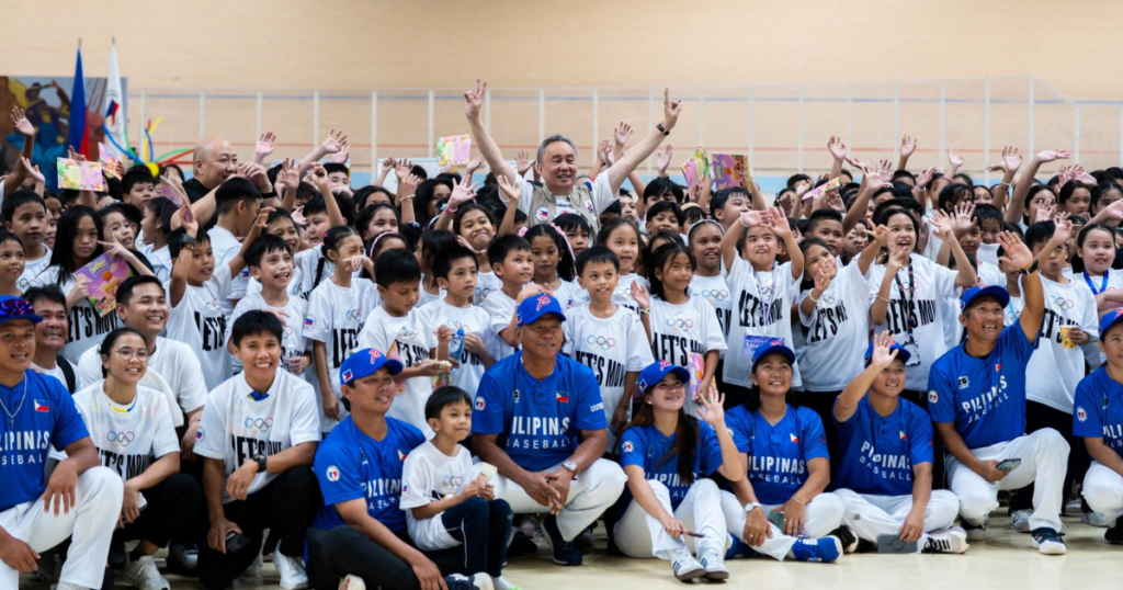 PHILIPPINE Olympic Committee president with kids from three Tagaytay City schools celebrate Olympic Day on Tuesday (June 23) at the Tagaytay CT Velodrome. [POC photo]