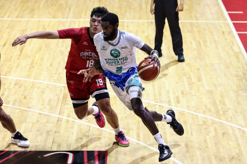 Robert Johnson helped Phoenix remain unbeaten in the PBA Governors' Cup with a win over Barangay Ginebra. [PBA Images]