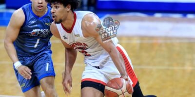 Riley Grigsby led Barangay Ginebra with a dominant performance against the Meralco Bolts. [photo credit: Peter Baltazar]