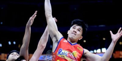 Adrian Nocum finished with a career-high 31 points in Rain or Shine's victory over Magnolia. [photo credit: Peter Baltazar]