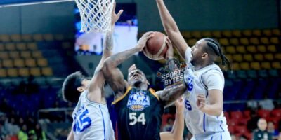 DeQuan Jones scored 27 points to lead NLEX past TNT in the PBA Governors' Cup. [photo credit: Peter Baltazar]