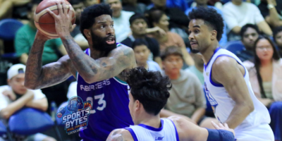 Converge secured another important victory in the PBA Governors' Cup eliminations at Smart Araneta Coliseum. [photo credit: Peter Baltazar]