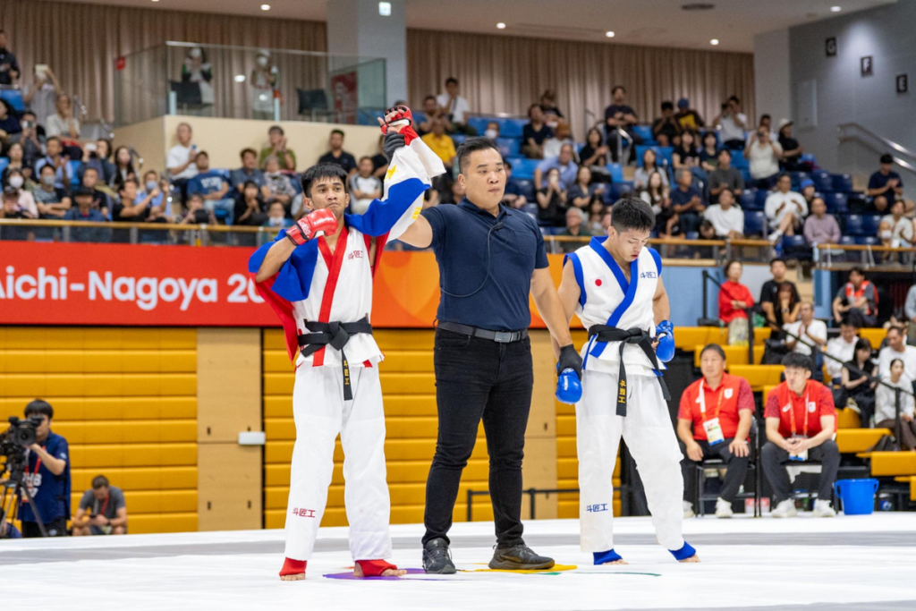 Jean Claude Saclag advanced to the Asian Games MMA final after defeating Japan's Daisuke Murayama by unanimous decision in the men's traditional -65kg semifinal. [POC Media pool]