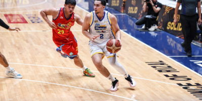 Javi Gómez de Liaño led Magnolia with 19 points, including six three-pointers, in the Hotshots’ 107-103 win over Rain or Shine in the PBA Governors’ Cup. [PBA Images]